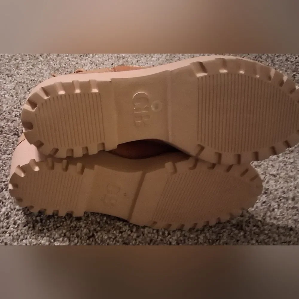 Gianni Bini Tan Ankle Boots Size 8.5 - Picture 6 of 6